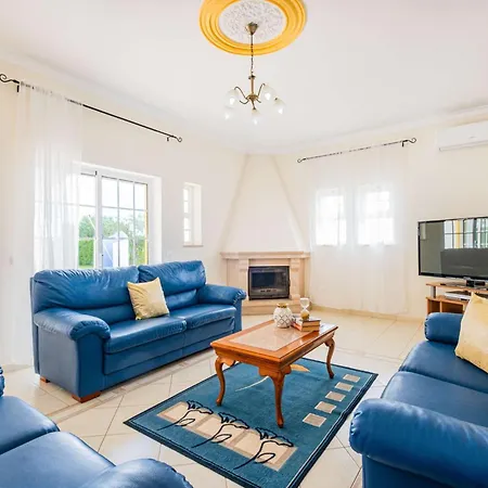 Mina - Large House Sleeps 9, Walk To Beach, Golf And Shops * Guia (Faro)