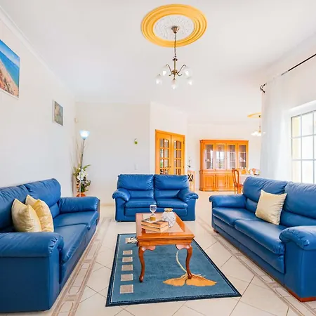 Mina - Large House Sleeps 9, Walk To Beach, Golf And Shops Vila Guia (Faro)