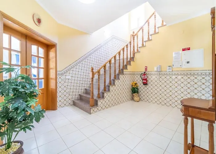 Mina - Large House Sleeps 9, Walk To Beach, Golf And Shops * ギーア