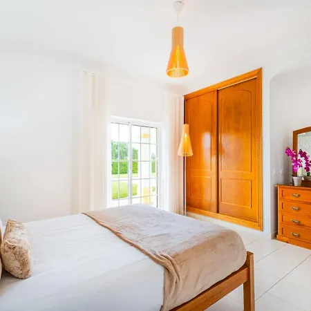 Mina - Large House Sleeps 9, Walk To Beach, Golf And Shops Дом отдыха